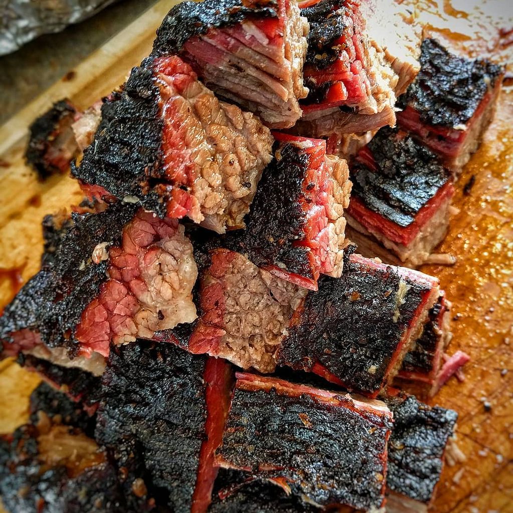 TraegerGrills's tweet image. Burnt ends to make you weak at the knees🤤💦🔥@jason_bachtell