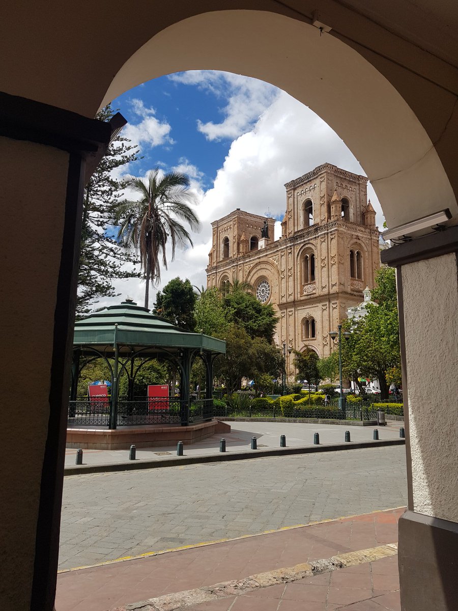 ffigueroasegarr's tweet photo. ¡¡Definitivamente hermosa!! #MiCuenca #VivaCuenca en sus 461 años de Fundación https://t.co/ukUzxfmN3v