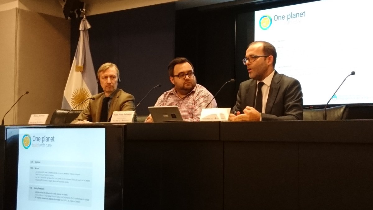 SBC MAC Workshop Buenos Airesissa. Äänessä Jose Dallo UNEPin latin. amerikan yksiköstä. Vieressä Juan Galeano Argentiinan tuotantoministeriöstä ja Pekka Huovila SBC:stä. 10YFP on nyt One Planet Network