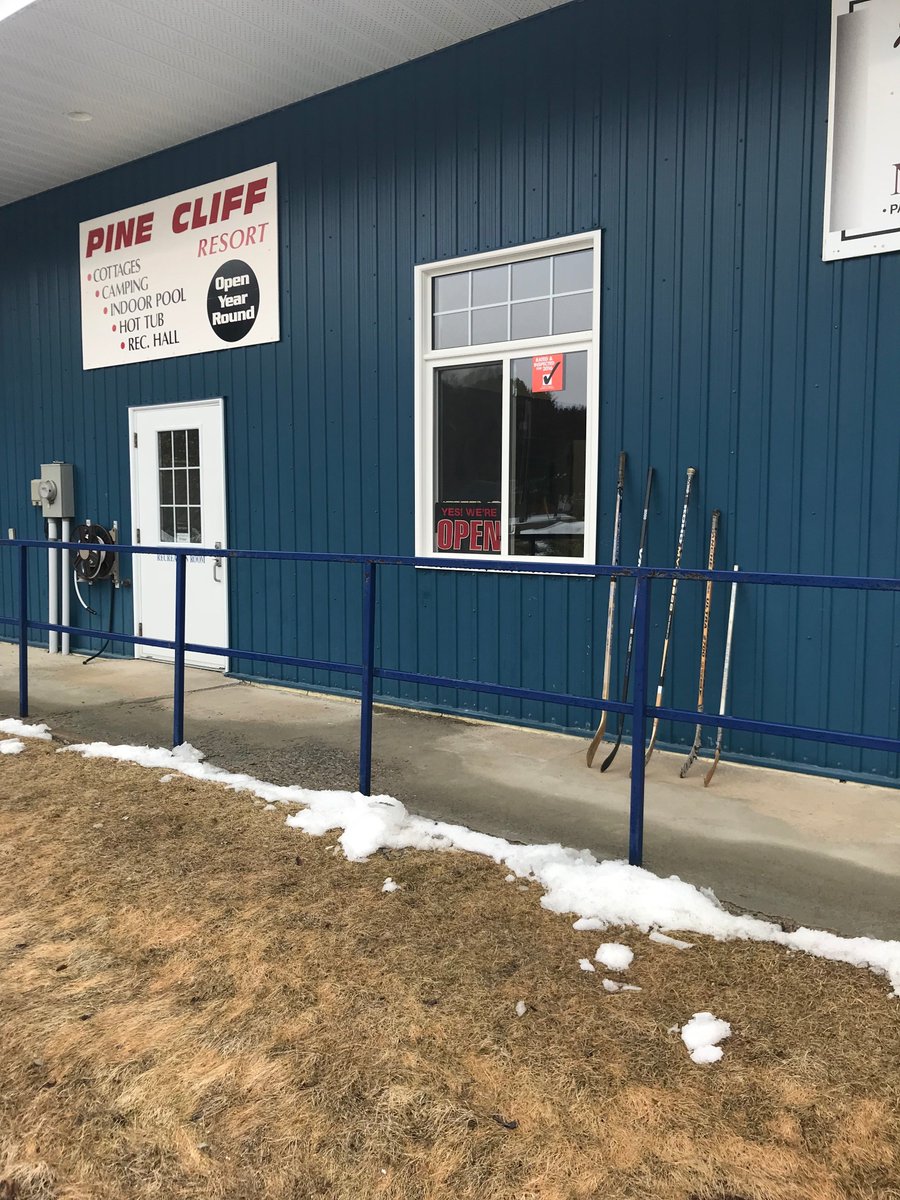 pinecliffresort's tweet photo. #PutYourSticksOut https://t.co/S0OIeVZew6