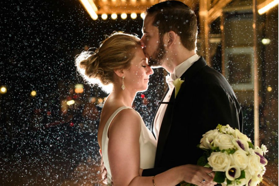 Real New England Wedding: Maggie &amp; Eppa Rixey. Find inspiration in their beautiful black-tie Boston Wedding.

bit.ly/2JGpFda