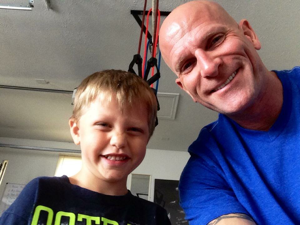 Amazing life together with Jerry,  Always Praise God For His Life@Father"😎🤗💛💜💜💜Son