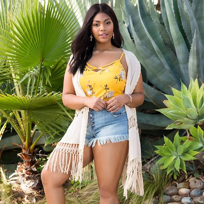 OutletsofMS's tweet image. Want to know where you can 'Get That Look' from fashion magazines? Read the April Kate fashion blog on trendy denim &amp;amp; effortless looks as well as fashion scents, all found at the @OutletsofMS ! Outletsofms.com/BUZZ #getthatlook #aprilkate #fashionblog #askaprilkate