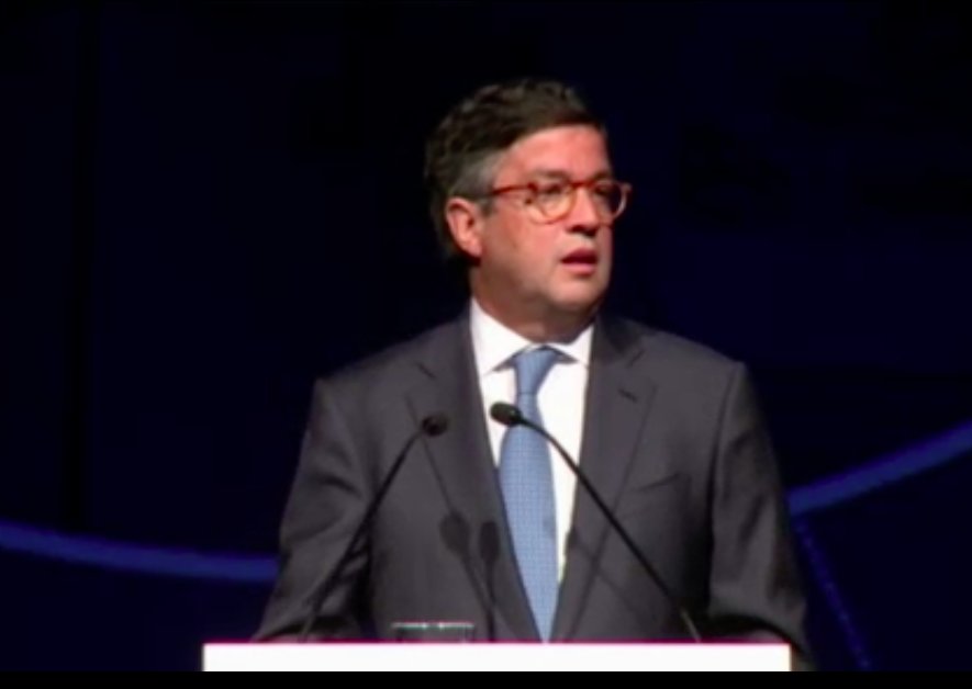 fshero_'s tweet photo. Presidente de @el_BID , José Luis Moreno, hablando en #CumbreEmpresarialAmericas  #CumbrePerú "America Latina debería apostar por una banda ancha para inversiones, talento, economía digital para la convergencia" https://t.co/b0kRgS5LwW