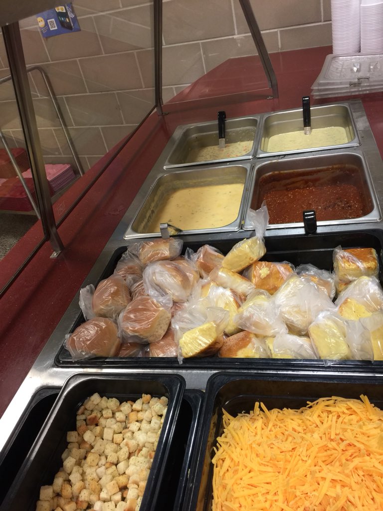 tkfrid's tweet photo. Soup!! It’s what’s for lunch! #stillcoldout #soupbar @sodexoUSA @ElyriaHigh @ElyriaHigh https://t.co/AFMUU88ivG