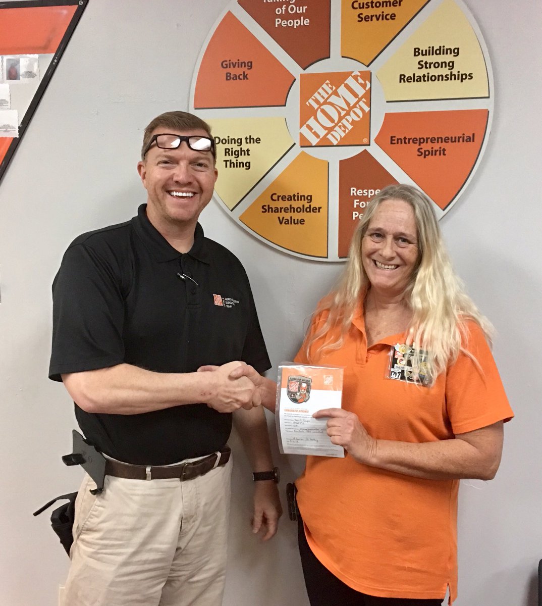 Congrats Sherrill for perfect #BIT execution. <a href="/HartleyDouglas/">Doug Hartley</a> <a href="/SarahFarrellTHD/">Sarah Farrell</a> @D8_B_Night_Team