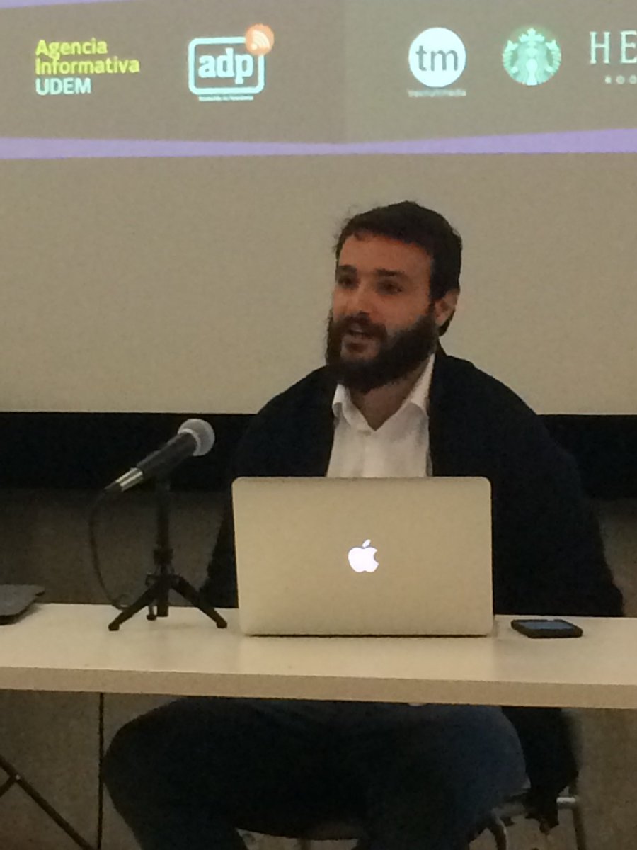 Real__Pilar's tweet photo. Inicia la primera conferencia del Ciclo de Periodismo con el periodista Pablo Ferri @AgenciaUDEM https://t.co/nqbmnKsyQ2