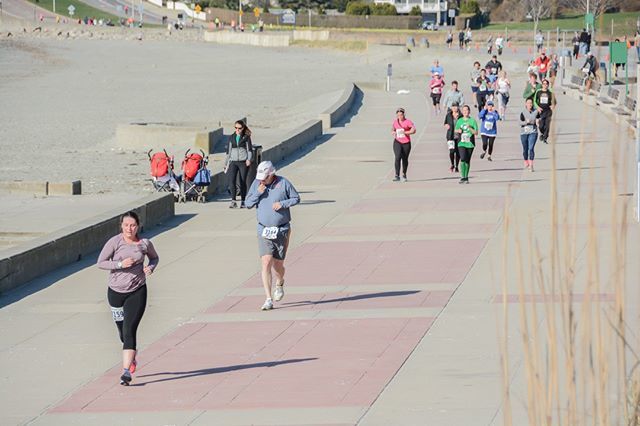 RaceTheRhode's tweet photo. Join us TONIGHT at Rhode Runner for our Newport Rhode Races packet pick up. We will be there from 4-7pm. We have a few spots left for Saturday's race, they are first come, first served! https://t.co/jRPM5ZcSYx https://t.co/CoZbkw7kVE