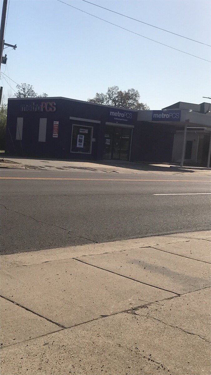 Kelly Eveleigh (@kellyeveleigh) on Twitter photo Round #2 Day #2 <a href="/boostmobile/">Boost Mobile</a> store #2 #installationday #2 #nextgen #2 in #FtSmith #Arkansas Watch out #MetroPCS BoostMobile is gonna #Crush Ya! @BoostMobileNwa <a href="/alexiaautin/">lexie autin</a> @Dk1team1dream <a href="/InNOutWireless/">In And Out Wireless</a> Round #2 Day #2 <a href="/boostmobile/">Boost Mobile</a> store #2 #installationday #2 #nextgen #2 in #FtSmith #Arkansas Watch out #MetroPCS BoostMobile is gonna #Crush Ya! @BoostMobileNwa <a href="/alexiaautin/">lexie autin</a> @Dk1team1dream <a href="/InNOutWireless/">In And Out Wireless</a>