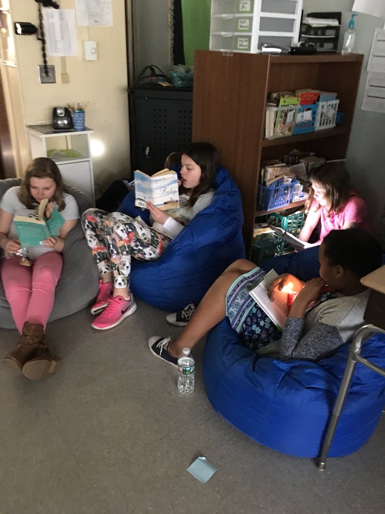 StampJanell's tweet photo. Flashlight reading for DEAR Day. @SASD_EMC https://t.co/dfNnbDVZAy