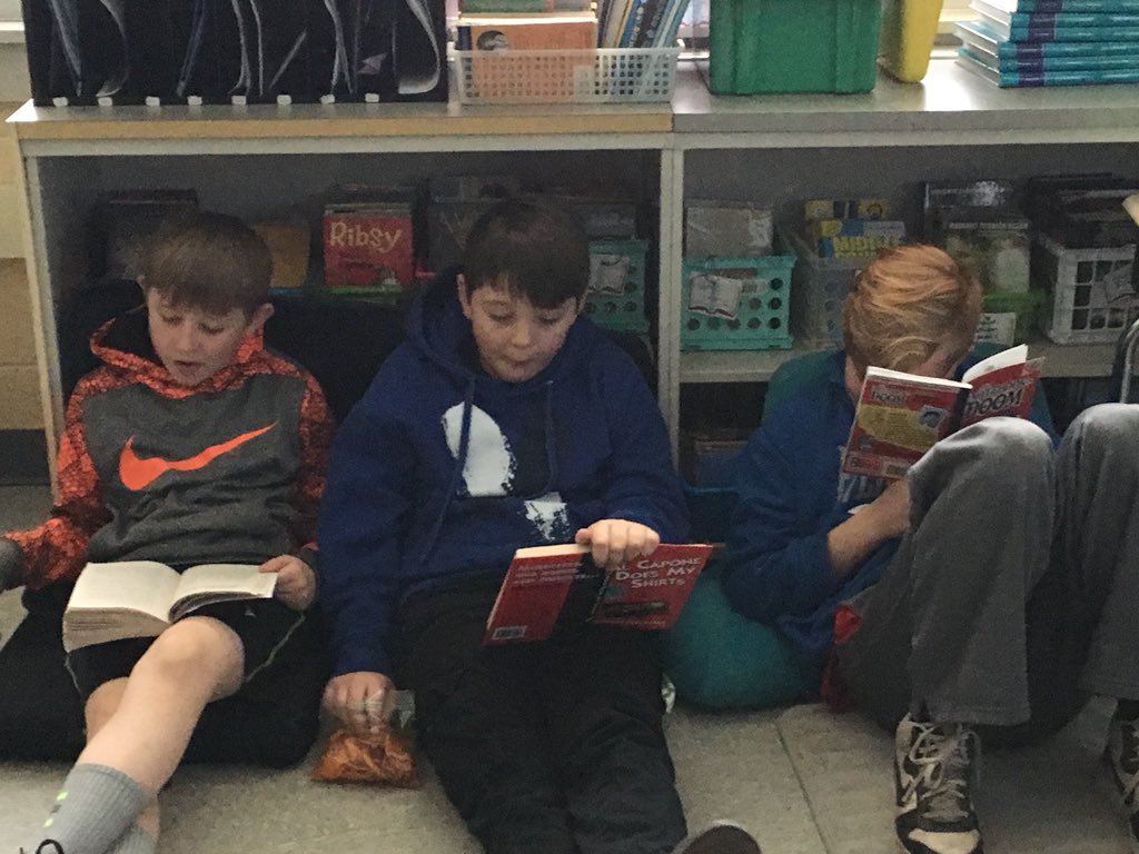 StampJanell's tweet photo. Flashlight reading for DEAR Day. @SASD_EMC https://t.co/dfNnbDVZAy