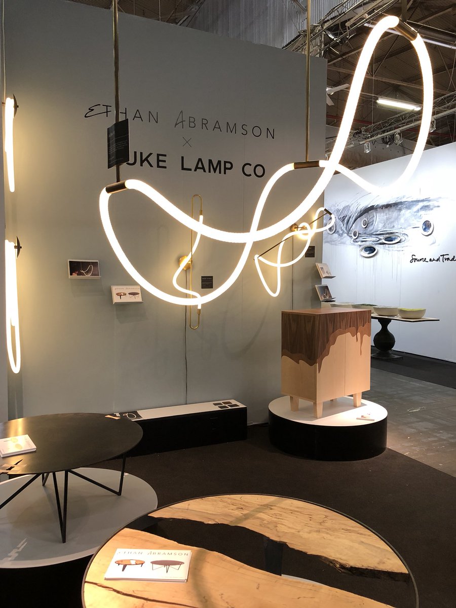 Interiortravels's tweet photo. Using this flexible lighting for restaurant bar area #lighting #lightingdesign #lightingdesigner #barlighting #hospitalitydesign #hospitalitylighting #hospitalityindustry #commericalrealestate #commericaldesign #commericallighting #commericalbuilder #commericalspace https://t.co/GdUD7Wr4nJ