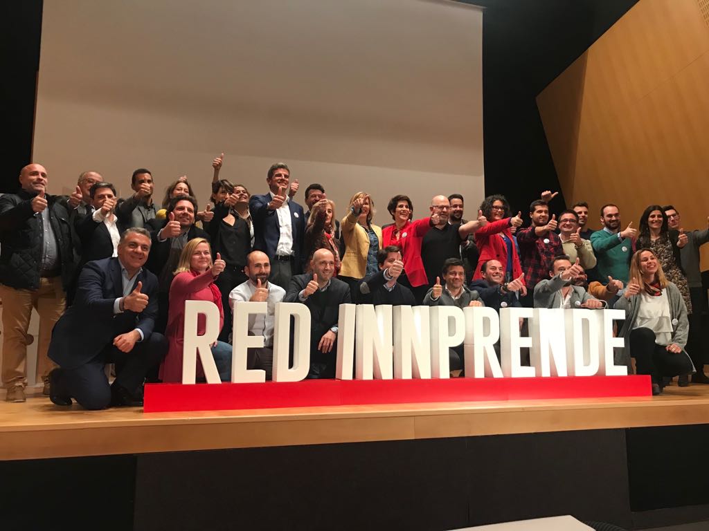 Secot_'s tweet image. Hoy en #Sevilla @Fun_Cruzcampo ha presentado la IV ed #REDInnprende y #SECOT no podía faltar con sus presidentes de Jaén,Sevilla,Málaga,Jerez y @JRCastroviejo de #Madrid
