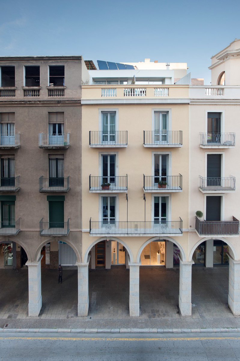 IncoviGirona's tweet photo. Nuevas Imágenes del proyecto de #rehabilitaciónenergética que hicimos en Av. Jaume I de #Girona, Premio de los usuarios en los #GreenBuilding &amp; City Solutions Awards 2016 https://t.co/pdsSMEVQ7o @Construction21E #eco8 #construcciónsostenible #energía y #medioambiente https://t.co/U17rvD1K0U