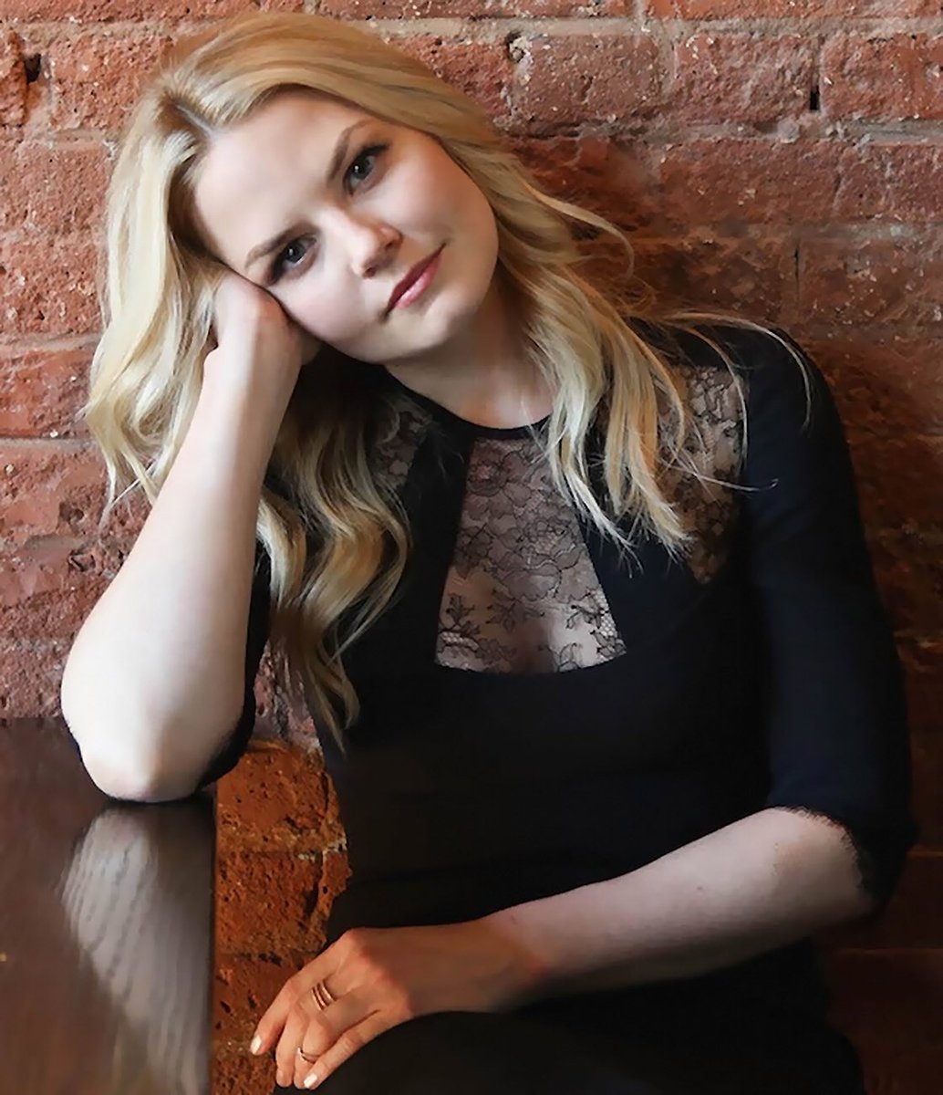 picsofcolifer's tweet image. Happy bday to the most beautiful Queen!!! You are a such a strong, talented and inspiring woman!! I hope that today you have the best time next to all the people who love you. I wish you all the happiness, love and success in the world, because you deserve!! I love u angel ❤