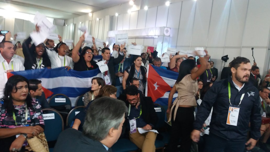 Cuban delegation at Hemispheric Dialogue in Peru.