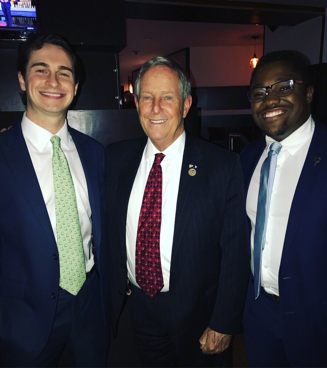SCStateSociety's tweet photo. Huge thanks to everyone that joined us last night for our Congressional Happy Hour! @RepJoeWilson โค๏ธ๐๐ด #SCinDC https://t.co/Vib3Bhpq6h