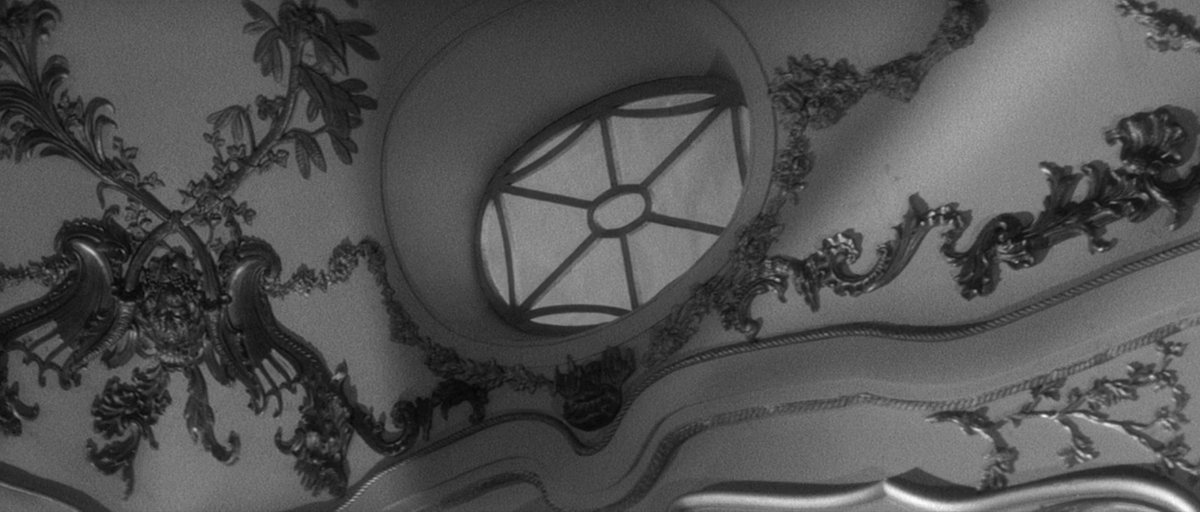 알랭 레네, <지난 해 마리앙바드에서>(1961) 속 창과 거울 (8)Translate post