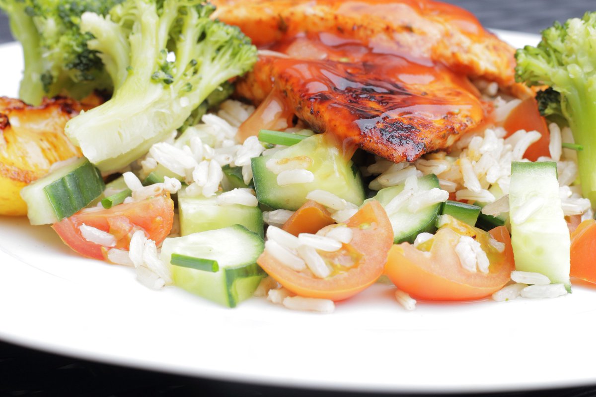 prepmonkeyuk's tweet image. Freshly Cooked Chicken with a drizzle of Lemon Chicken Sauce followed by Fluffy Rice and Steamed Vegetables.🍴

We like all our meals fresh, convenient, nutritious and super tasty!

Stay tuned for our Menu Release tomorrow.

Click here goo.gl/me7ETt

#mealprepuk #UKBFF