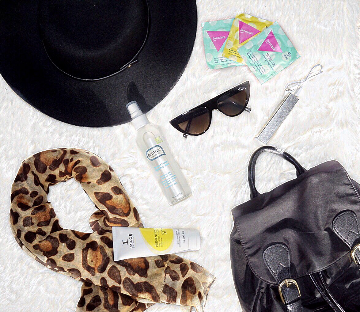 shopBRNZ's tweet photo. Headed to the desert? 🌵☀️🌴 🎡Hitting my 3rd @coachella this year, so I thought I’d share some of my tips and must haves on the blog now! Who’s going?! I’ll be there Weekend 2 -@priscillabmua ✨
https://t.co/jWPJcfFgRG
#coachella #coachella2018 #coachellaessentials https://t.co/mdM5rH0LVq