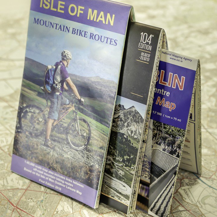 Dennis_Maps's tweet photo. 🗺️Folded map with integral cover🗺️The cover is incorporated into the design of the #mapsheet to provide a finished map from one large sheet of paper. Contact us to discuss how your concept can become reality. #DennisMaps #MapLovers #GetOutside https://t.co/xGilwsoAXj