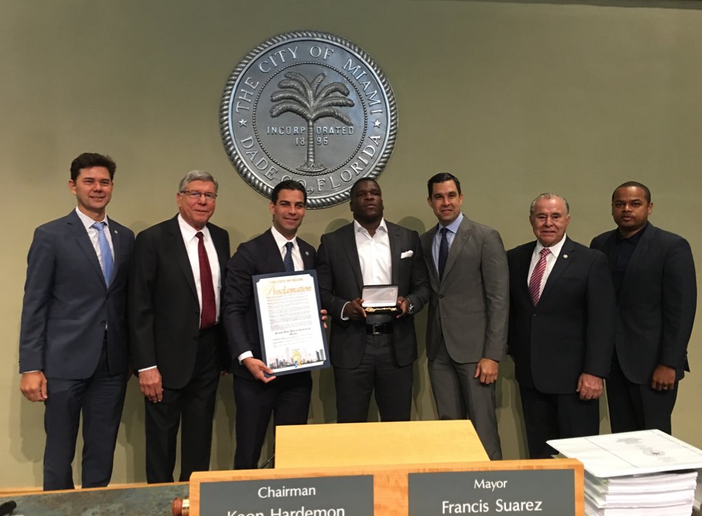 MiamiMayor tweet picture