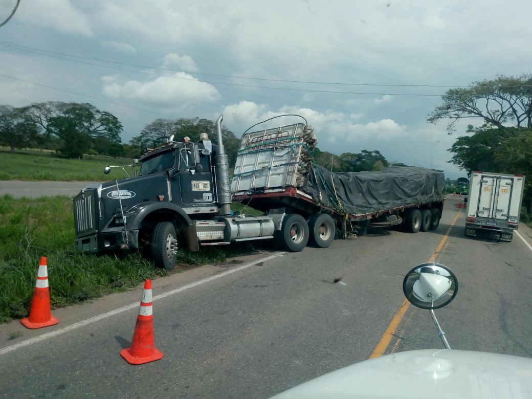 Accidente llegando a Chiriguana, Cesar. Placa SYK321