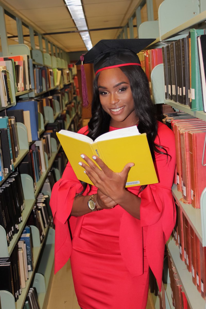 UH run me my degree🔥🍫🌹 #May10 #BlackGrad