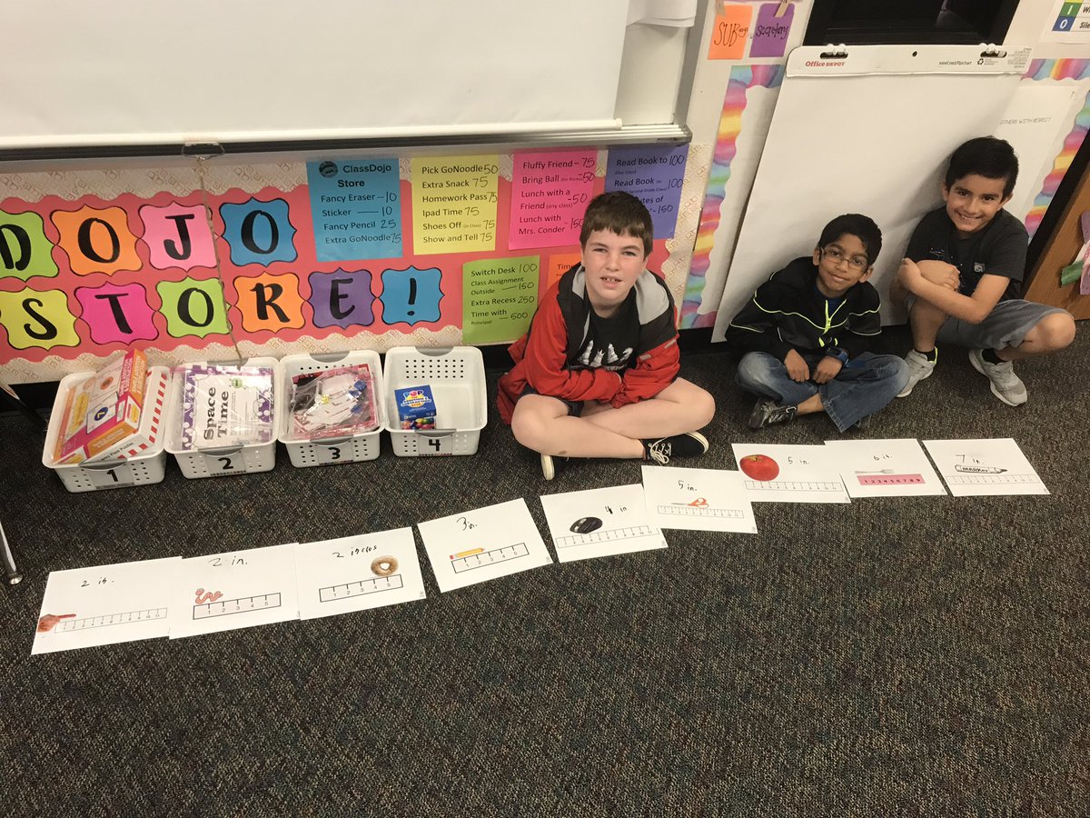 heymrsconder's tweet photo. Today we analyzed pictures with various rulers and objects to measure to the #nearestinch. Then we ordered them least to greatest! #teamwork #MrsCondersClass @TaylorElemTalk https://t.co/UeJTQja5Uj