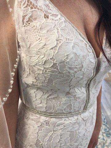 thepersnicketyb's tweet photo. Denise's Gown of the Week: JEWELS!!! <3 <3 <3 
She is a beautiful lace @Paloma_Blanca Gown! She has simple beading that decorates the bust-line and and the waist. Come Book an Appointment with us to try her on! #palomablance #jewels #gownoftheweek #denisesgownoftheweek #wedding https://t.co/wUa7TFHOaD