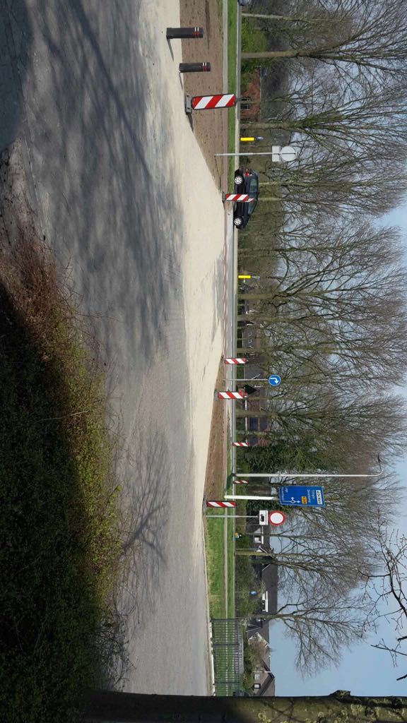 Afgelopen dagen hebben we de Vrachtsluis #DeMeierij aangepast. Dus ook gewoon bereikbaar tijdens #werkzaamheden. #voorbereidenophetechtewerk <a href="/LansinkBVgww/">Wegenbouw Lansink B.V.</a> #nogviernachtjes