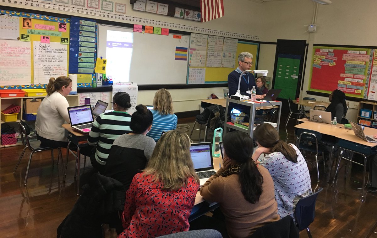 drgracewai's tweet photo. Beyond Google Classroom with @econsidine @SamuelAdamsEB - students engage in dialogue. Turn off email Notifications! #OIIT @BostonSchools https://t.co/cXCWF8hbZp