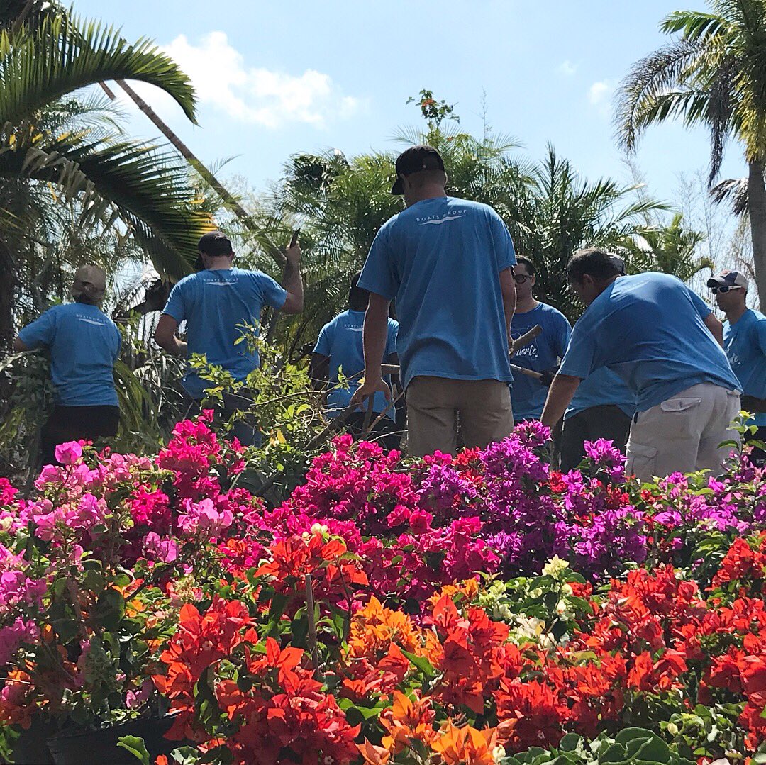 BoatsGroup's tweet photo. At Boats Group, we see volunteering as a fantastic way to give back to our community. 

This week, more than 10 team members braved hot temperatures to help with gardening at Zoo Miami! #FloridaFuerte #BoatsGroup @zoomiami https://t.co/uyQ3m0w4vR