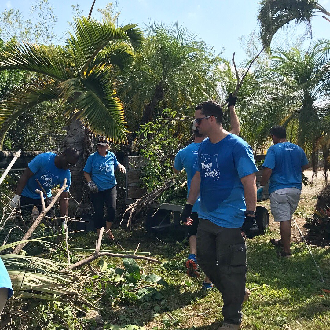 BoatsGroup's tweet photo. At Boats Group, we see volunteering as a fantastic way to give back to our community. 

This week, more than 10 team members braved hot temperatures to help with gardening at Zoo Miami! #FloridaFuerte #BoatsGroup @zoomiami https://t.co/uyQ3m0w4vR
