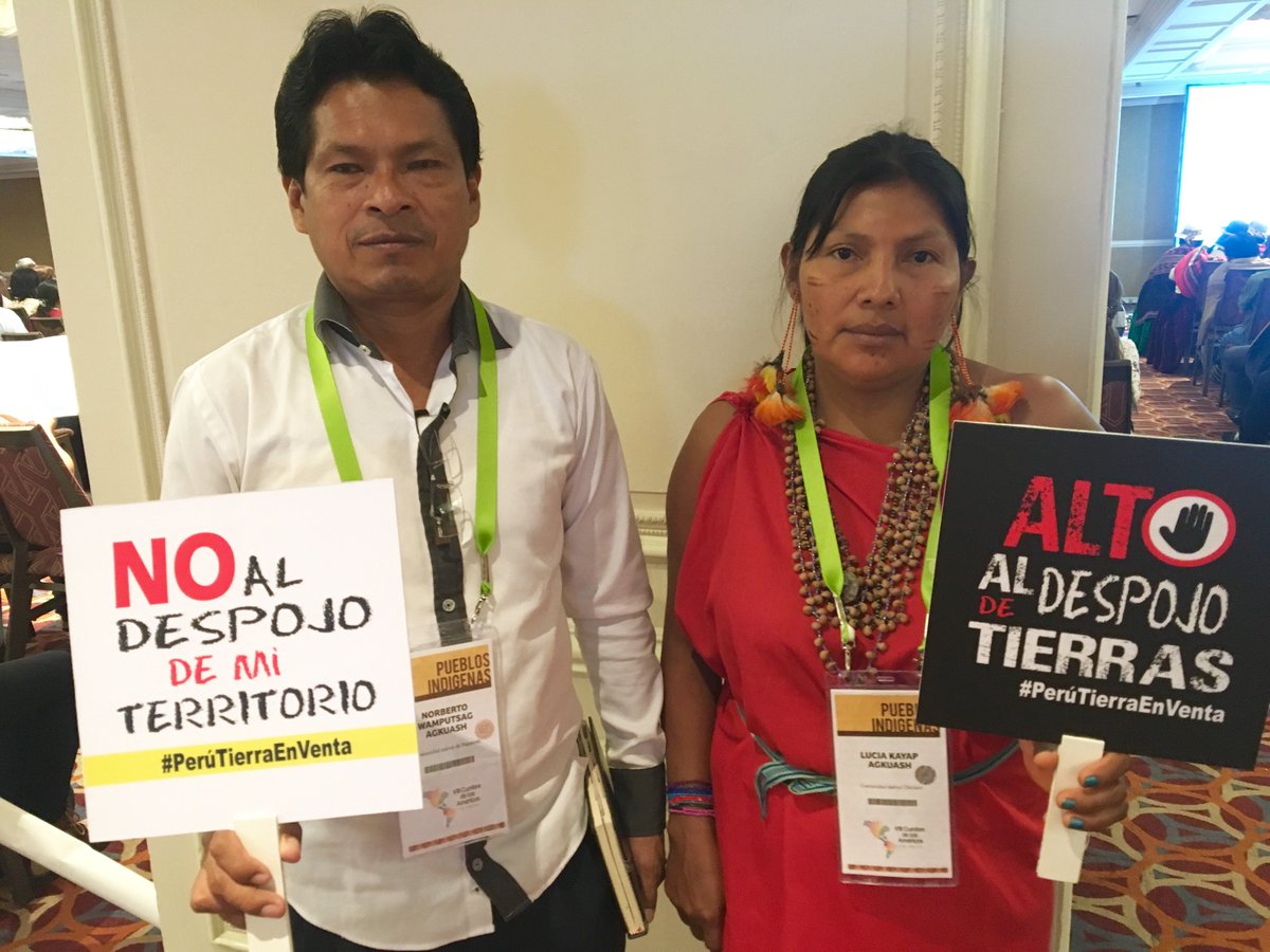 xGm9t_a's tweet photo. El pueblo awajun le dice alto al despojo de los territorios indígenas que la corrupción permite.
Basta de #PerúTierraEnVenta #CumbrePerú https://t.co/b5YNZVE0gI