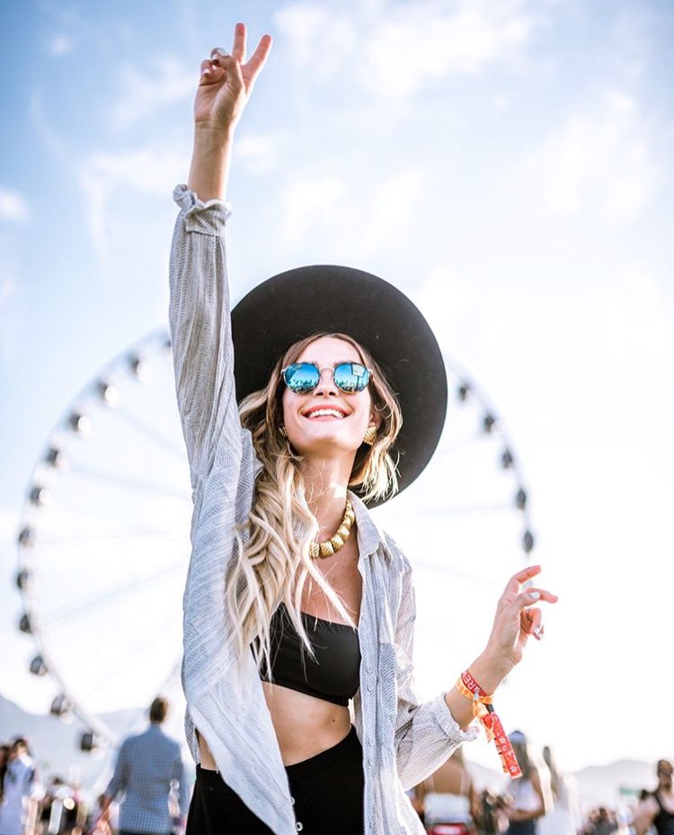 FIDM's tweet image. Do you want to learn all of the ins and outs of being an #influencer or #blogger? @officiallyquigley is coming to #FIDMLA on April 17th to share her story with us! Check out FIDM Student Activities for more info!