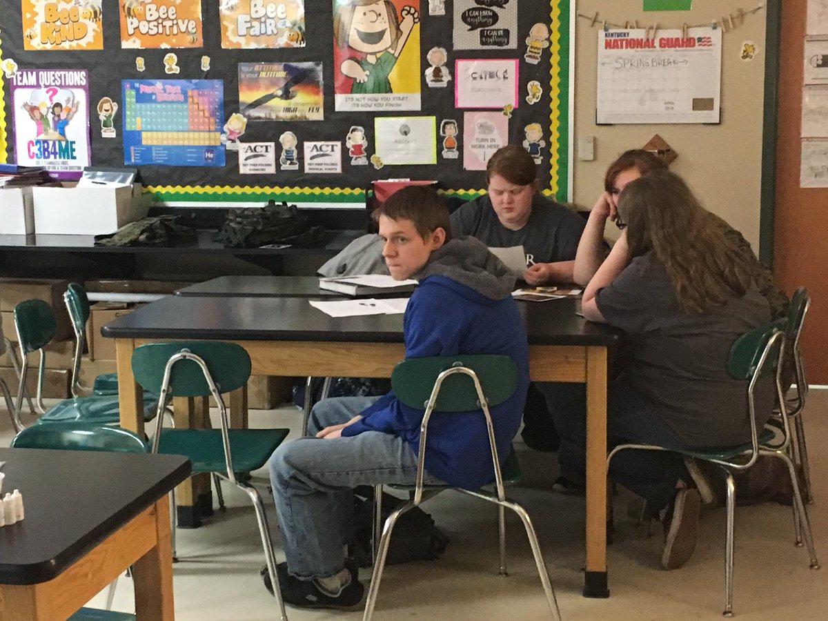 Kristina172513's tweet photo. Gotham Detectives brought to you by #GOALEd & powered by @KentuckyPower with @KEDC1 ! 2 grps solved the murder mystery! #futureforensicscientists @LibertySciCtr #alejandrorocks! #GCMusketeerMindset https://t.co/8sCKTm8w4T