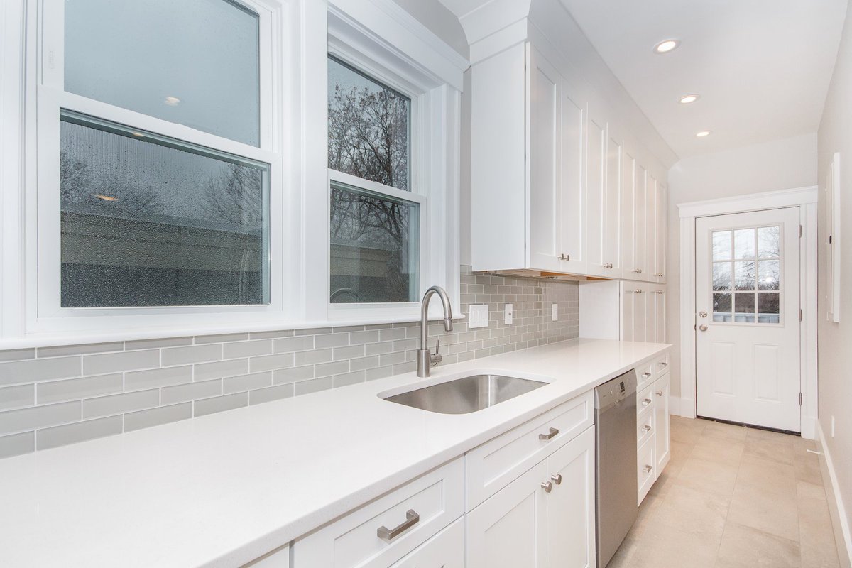 SavinAutomation's tweet image. In the event of water overflow, our multi-dwelling unit (MDU) automation system provides instant alerts, allowing for immediate preventative action and thousands of dollars in savings. savinautomation.com #buildingautomation