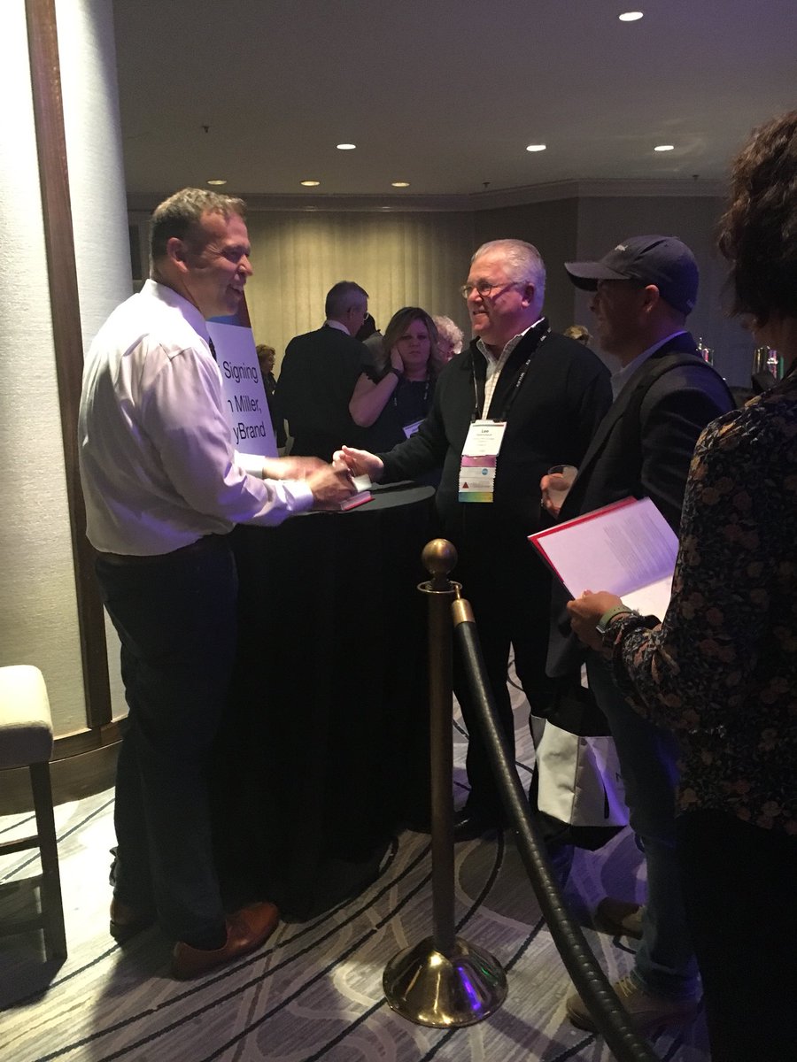 MindLab2018's tweet image. Who else got their book signed? #MindLab2018 @storybrand @donaldmiller