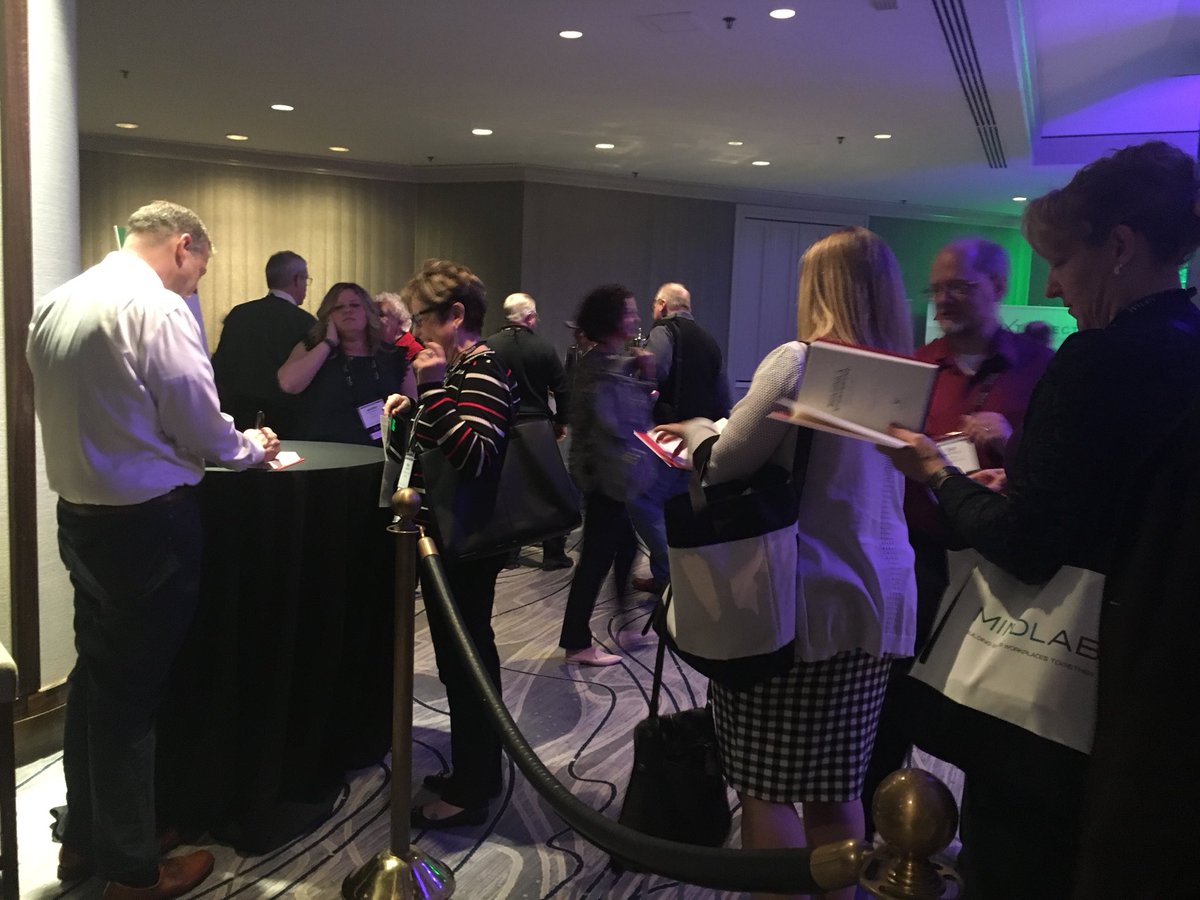 MindLab2018's tweet image. Who else got their book signed? #MindLab2018 @storybrand @donaldmiller