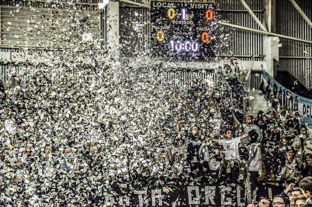 CAEbasket's tweet photo. Felices 106 Estudiantes de #Olavarria querido! Nada nos da mas orgullo que llevarte por todos lados. https://t.co/7r9AIPHvtz