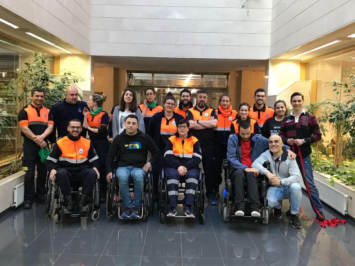 working_wheels's tweet photo. Un verdadero placer poder formar parte del programa formativo "Emergencias en personas con discapacidad" promovido por la Fundación Abrente y EnkiProyecto en colaboración con Bomberos Coruña en la Academia Galega de Seguridade Pública - AGASP. . Muchas gracias a tod@s por todo! https://t.co/DjO1VJF9JZ