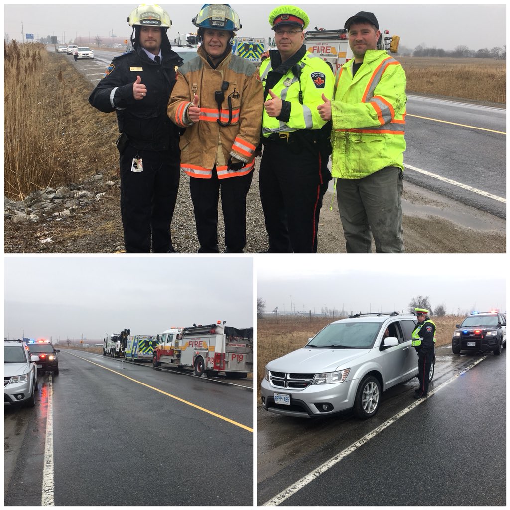 HamiltonPolice's tweet image. Hey #HamOnt, we’re always here for you. HPS, @HamiltonFireDep @HPS_Paramedics ask that #moveoverslowdown when you see us in action on the roadways . We want to continue to serve our community.