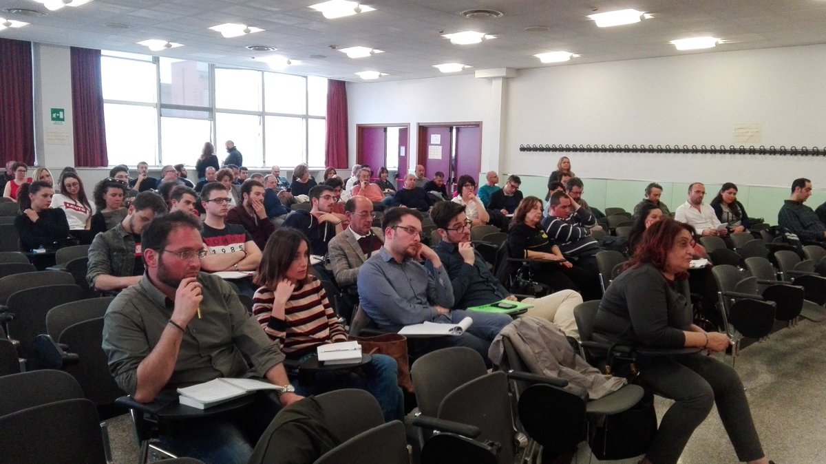 <a href="/o_lucarelli/">@OttavioLucarelli</a> Formazione giornalisti: aula piena alla Federico II di Napoli per raccontare dei 40 anni dall'assassinio di Aldo Moro ad oggi...