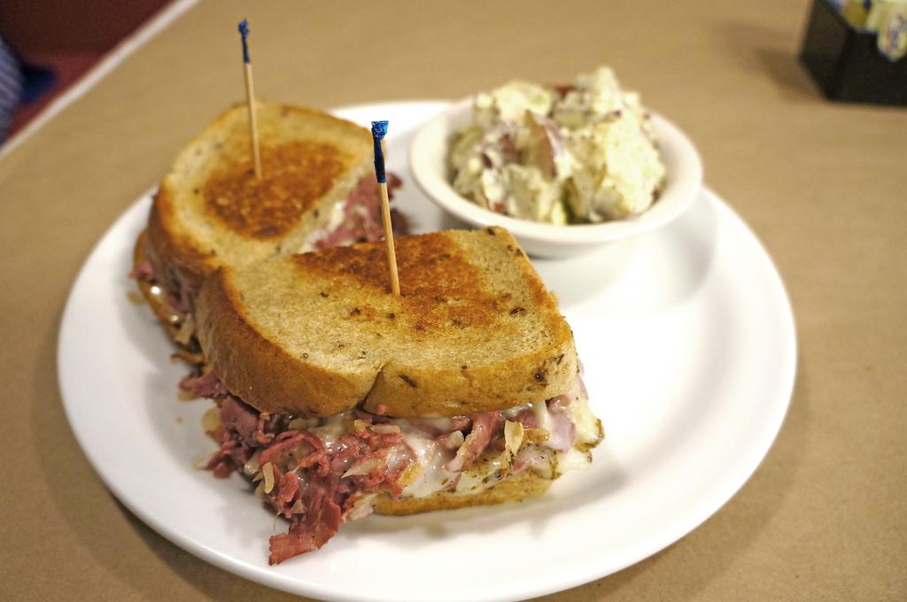 Our lunch menu is now available...and look at that beautiful Reuben!! We're open till 2pm. Come out, Destin! #lunchtime