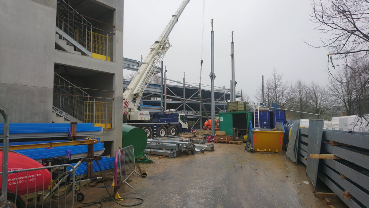 CodeckLtd's tweet image. Half way through 10000m at Petronas headquarters