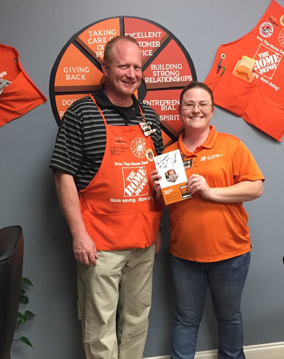 Jennifer Presley #139 receiving her 2nd Bronze milestone award. Way to go Jennifer!!!!
#