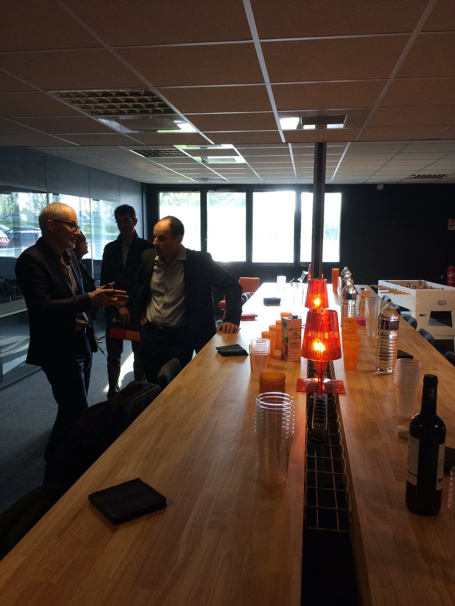 inovateach's tweet image. #learningshow #préparation #partenariat ça va commencer 👍