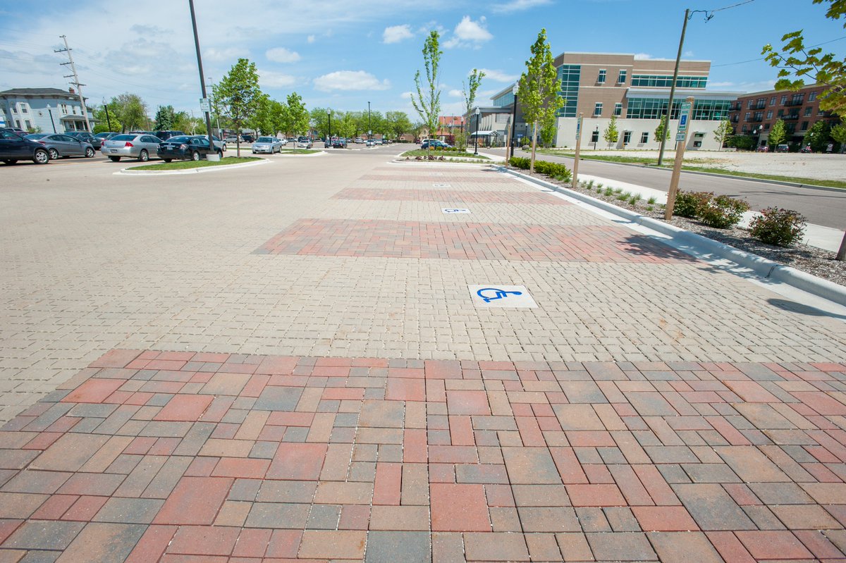 CRSchmidtInc's tweet photo. Celebrating #NationalLibraryWeek with a #ThrowbackThursday post to the install at the Aurora Public Library!

#ReadMoreLearnMore #Shhhh #PermeablePavers https://t.co/xx3B4VEEcp