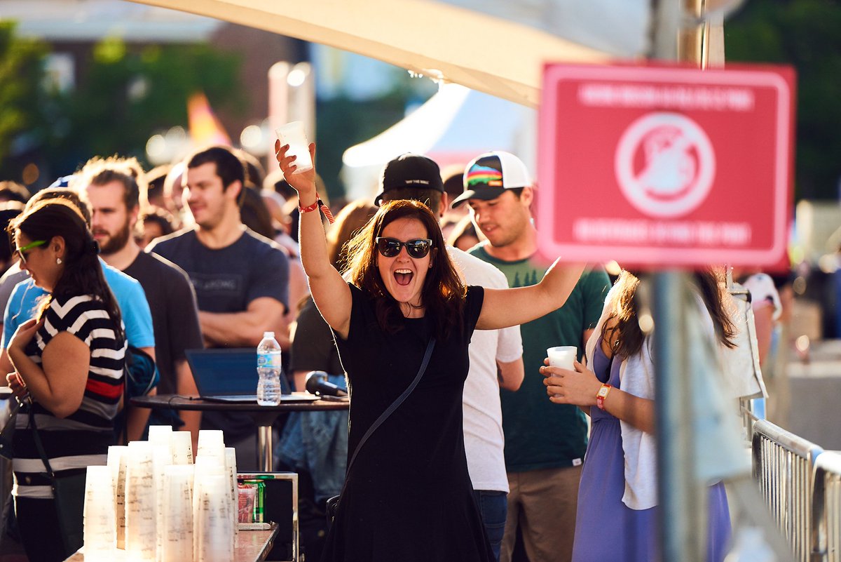 Ne manquez pas la 8e édition! 😎 Les billets sont maintenant en vente: bit.ly/2JFiFwZ 🍻
.
.
Don't miss the 8th edition! 😎 Tickets are now on sale: bit.ly/2Hf0Iaf 🍻